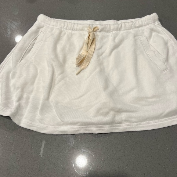 Aerie White Mini Skirt with Drawstring - Picture 2 of 7